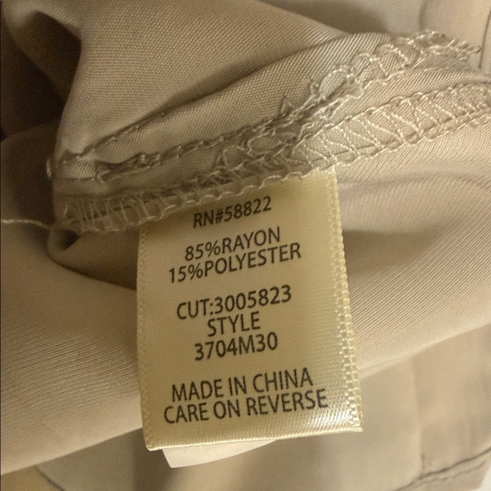 Max Studio Beige Button-Down Shirt NWT - Picture 6 of 11